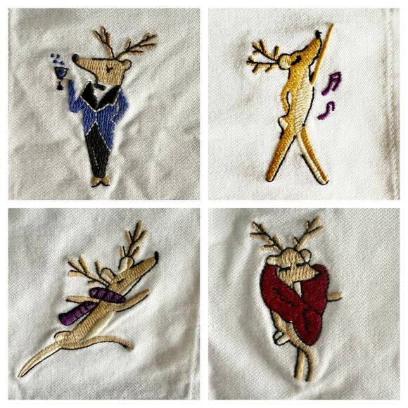 Pottery Barn Santa’s Reindeer Placemats Embroidered Set of 12 Two Styles RARE - Picture 9 of 10